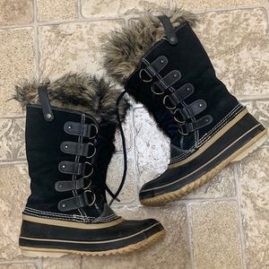 Sorel Joan of Arctic boots